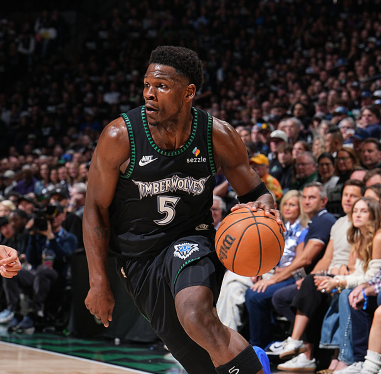 开云平台-逆转！多森姆43+4，约基奇24+15+9，NBA巨星伤退，季后赛走势巨变